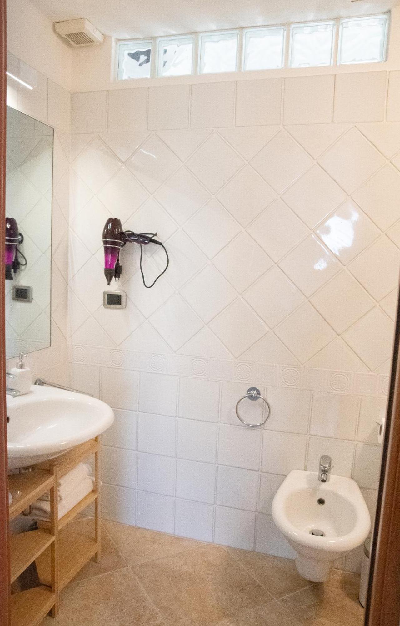 Sunshine Apartment - Appartamento Vicino Al Mare, Cagliari, Sardinia Εξωτερικό φωτογραφία